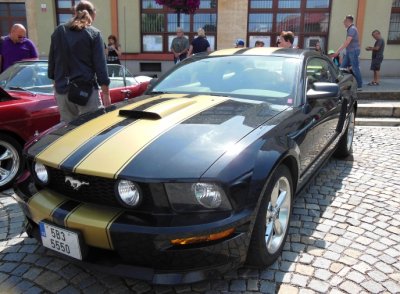 Boskovicemi zaburácely motory legendárních Mustangů